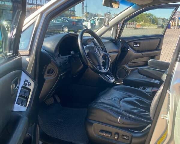 Серый Лексус РХ, объемом двигателя 3 л и пробегом 322 тыс. км за 6400 $, фото 6 на Automoto.ua