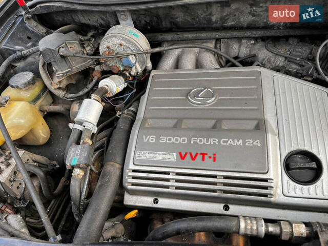 Серый Лексус РХ, объемом двигателя 3 л и пробегом 293 тыс. км за 8200 $, фото 34 на Automoto.ua