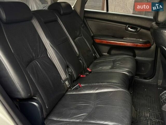 Серый Лексус РХ, объемом двигателя 3 л и пробегом 310 тыс. км за 8799 $, фото 12 на Automoto.ua