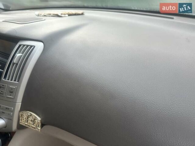 Серый Лексус РХ, объемом двигателя 3.3 л и пробегом 230 тыс. км за 10500 $, фото 6 на Automoto.ua