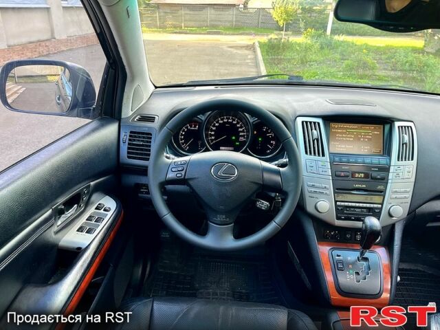 Лексус РХ 2003 у Одесі на Automoto.ua Сірий Лексус РХ, об'ємом двигуна 3 л та пробігом 238 тис. км за 7600 $, фото 5 на Automoto.ua