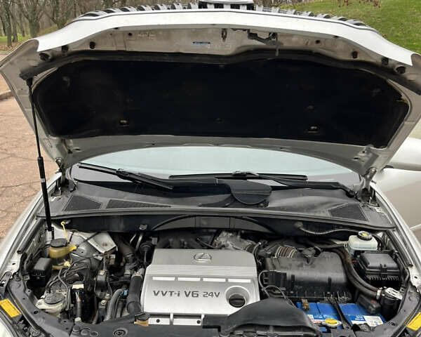 Серый Лексус РХ, объемом двигателя 3 л и пробегом 234 тыс. км за 8600 $, фото 10 на Automoto.ua