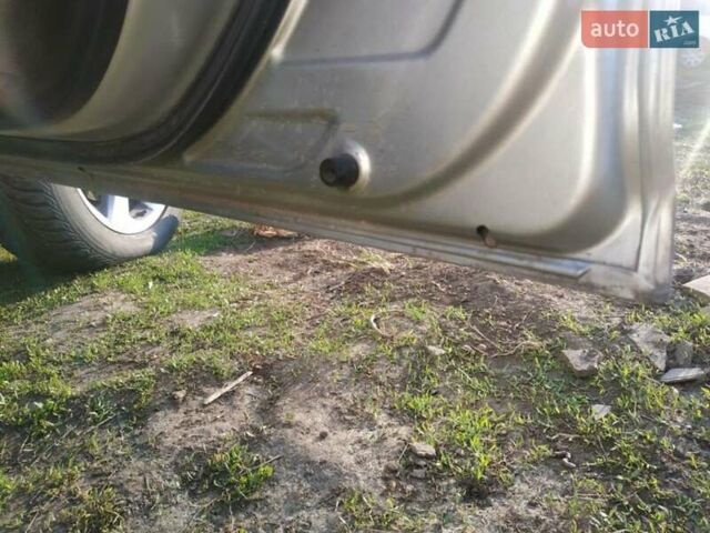 Серый Лексус РХ, объемом двигателя 3 л и пробегом 242 тыс. км за 8200 $, фото 7 на Automoto.ua