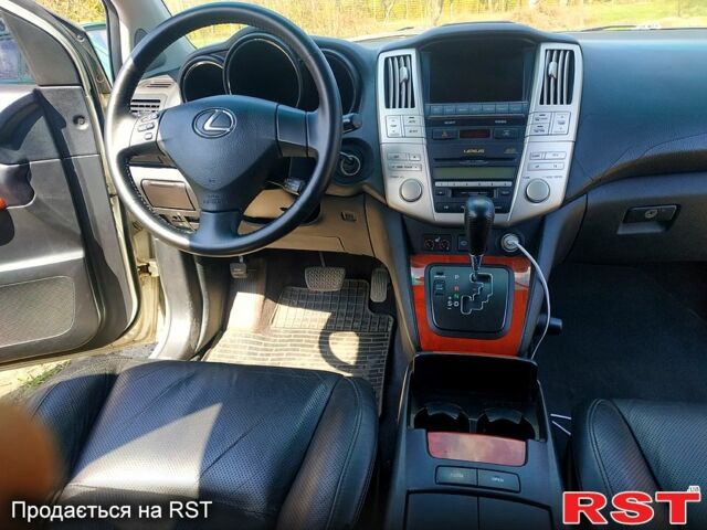 Серый Лексус РХ, объемом двигателя 3 л и пробегом 242 тыс. км за 9000 $, фото 1 на Automoto.ua