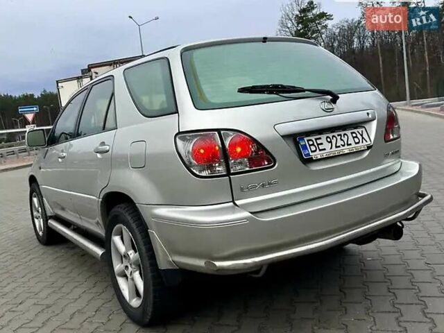 Серый Лексус РХ, объемом двигателя 3 л и пробегом 330 тыс. км за 6000 $, фото 4 на Automoto.ua