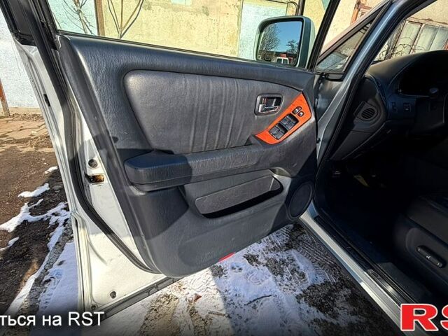 Серый Лексус РХ, объемом двигателя 3 л и пробегом 315 тыс. км за 5800 $, фото 4 на Automoto.ua