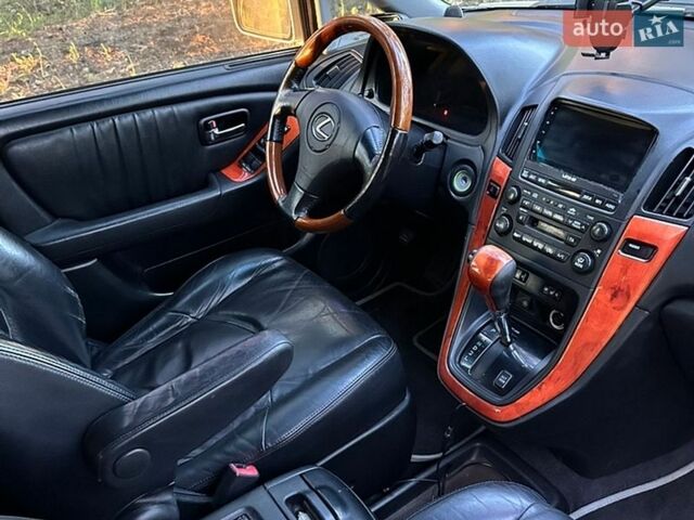 Серый Лексус РХ, объемом двигателя 3 л и пробегом 288 тыс. км за 6700 $, фото 16 на Automoto.ua
