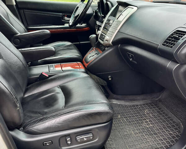 Серый Лексус РХ, объемом двигателя 3 л и пробегом 234 тыс. км за 8600 $, фото 13 на Automoto.ua