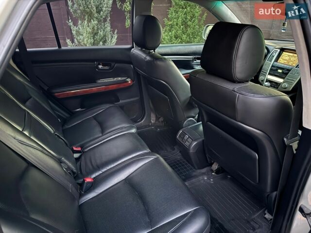 Серый Лексус РХ, объемом двигателя 3 л и пробегом 286 тыс. км за 8700 $, фото 7 на Automoto.ua