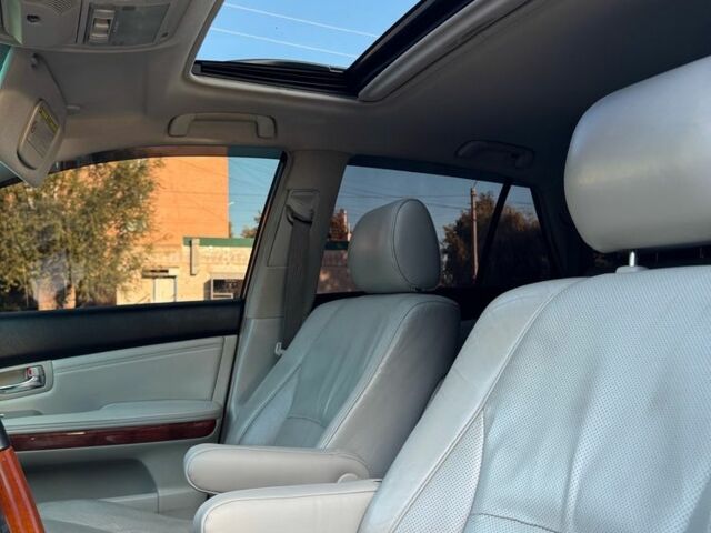 Лексус РХ 2003 в Полтаве на Automoto.ua Серый Лексус РХ, объемом двигателя 3 л и пробегом 284 тыс. км за 6700 $, фото 12 на Automoto.ua