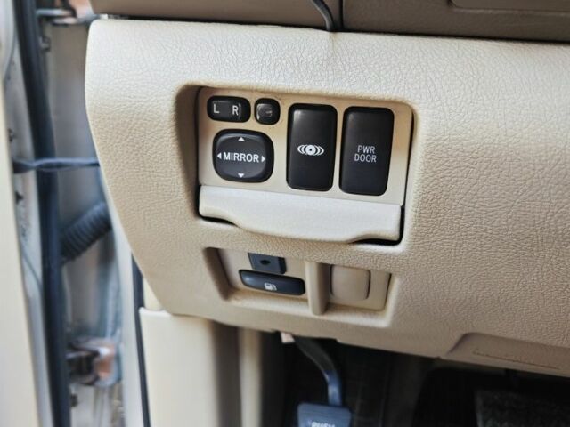 Сірий Лексус РХ, об'ємом двигуна 3.3 л та пробігом 305 тис. км за 8600 $, фото 6 на Automoto.ua