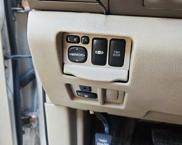 Лексус РХ 2003 в Вольногорске на Automoto.ua Серый Лексус РХ, объемом двигателя 3.3 л и пробегом 305 тыс. км за 9100 $, фото 5 на Automoto.ua