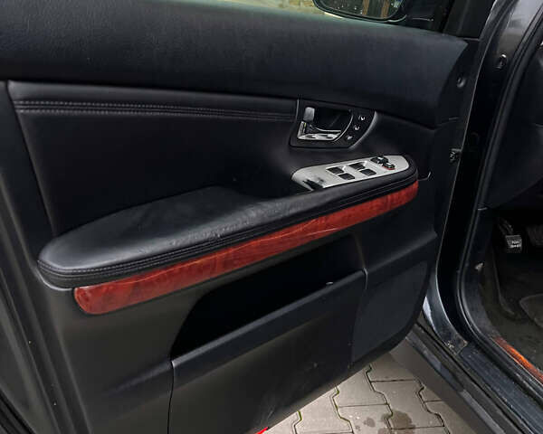 Серый Лексус РХ, объемом двигателя 3 л и пробегом 328 тыс. км за 6700 $, фото 21 на Automoto.ua