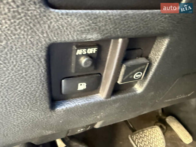 Сірий Лексус РХ, об'ємом двигуна 3 л та пробігом 300 тис. км за 8200 $, фото 13 на Automoto.ua