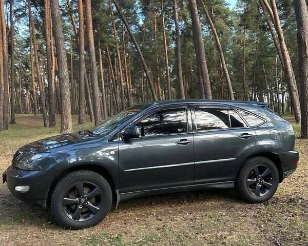 Серый Лексус РХ, объемом двигателя 3 л и пробегом 220 тыс. км за 9500 $, фото 1 на Automoto.ua