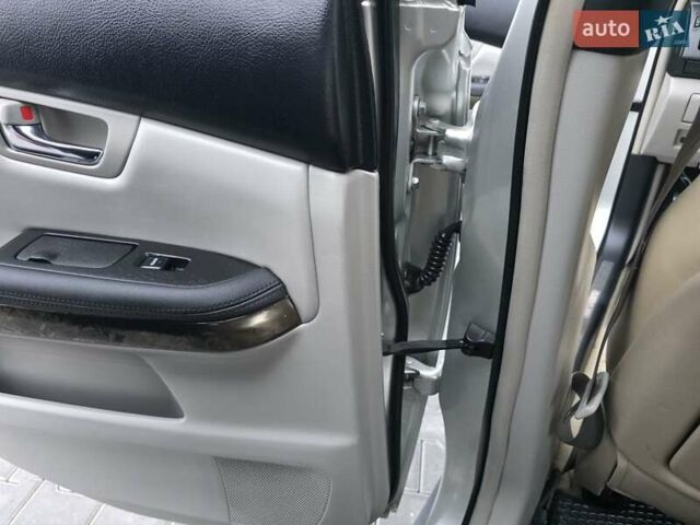 Сірий Лексус РХ, об'ємом двигуна 3 л та пробігом 273 тис. км за 7900 $, фото 48 на Automoto.ua