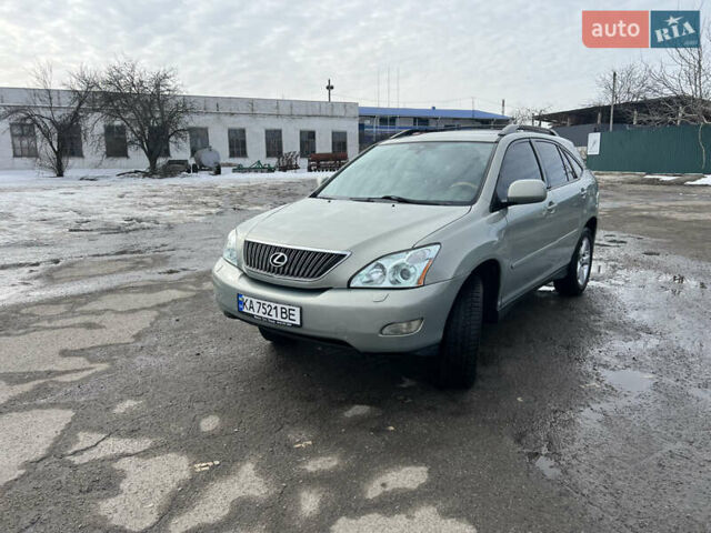Серый Лексус РХ, объемом двигателя 3.3 л и пробегом 240 тыс. км за 8500 $, фото 1 на Automoto.ua