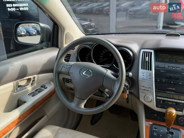 Сірий Лексус РХ, об'ємом двигуна 3 л та пробігом 246 тис. км за 8490 $, фото 28 на Automoto.ua