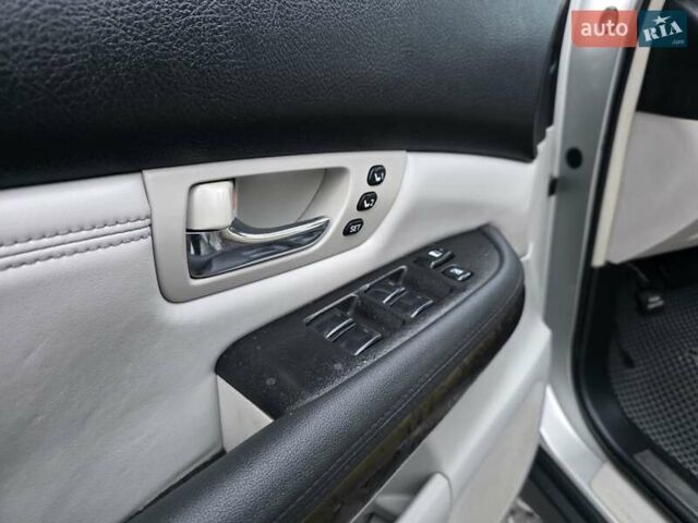 Сірий Лексус РХ, об'ємом двигуна 3 л та пробігом 273 тис. км за 7900 $, фото 36 на Automoto.ua
