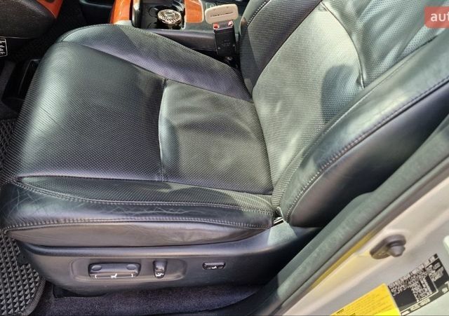 Серый Лексус РХ, объемом двигателя 3 л и пробегом 312 тыс. км за 11500 $, фото 25 на Automoto.ua