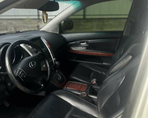 Лексус РХ 2004 у Чернівцях на Automoto.ua Сірий Лексус РХ, об'ємом двигуна 3 л та пробігом 225 тис. км за 7300 $, фото 2 на Automoto.ua