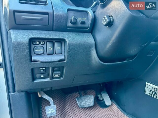 Сірий Лексус РХ, об'ємом двигуна 3 л та пробігом 250 тис. км за 7999 $, фото 33 на Automoto.ua