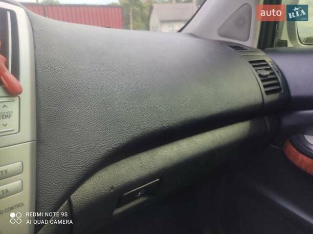 Лексус РХ 2004 у Чернівцях на Automoto.ua Сірий Лексус РХ, об'ємом двигуна 3 л та пробігом 225 тис. км за 7300 $, фото 5 на Automoto.ua
