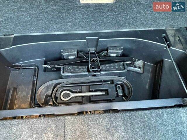 Сірий Лексус РХ, об'ємом двигуна 3 л та пробігом 252 тис. км за 8000 $, фото 50 на Automoto.ua