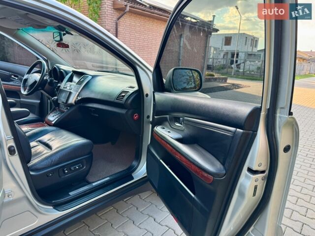 Сірий Лексус РХ, об'ємом двигуна 3 л та пробігом 250 тис. км за 7999 $, фото 55 на Automoto.ua
