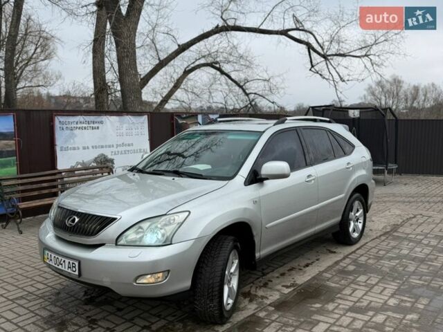 Серый Лексус РХ, объемом двигателя 3 л и пробегом 330 тыс. км за 8499 $, фото 1 на Automoto.ua