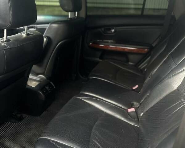 Лексус РХ 2004 у Чернівцях на Automoto.ua Сірий Лексус РХ, об'ємом двигуна 3 л та пробігом 225 тис. км за 7300 $, фото 1 на Automoto.ua