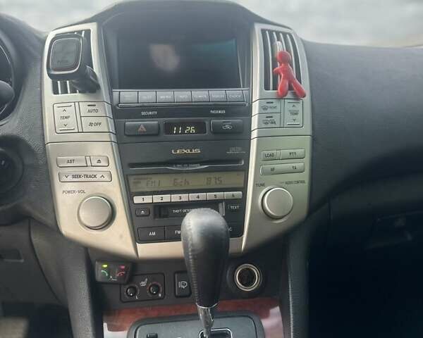 Лексус РХ 2004 у Чернівцях на Automoto.ua Сірий Лексус РХ, об'ємом двигуна 3 л та пробігом 225 тис. км за 7300 $, фото 9 на Automoto.ua
