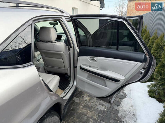 Серый Лексус РХ, объемом двигателя 3.3 л и пробегом 340 тыс. км за 9700 $, фото 8 на Automoto.ua