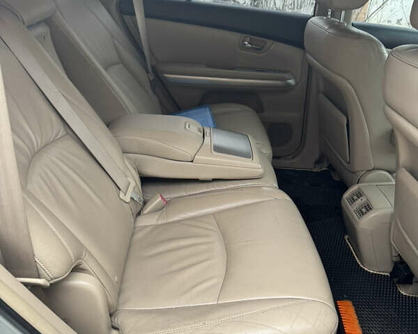 Серый Лексус РХ, объемом двигателя 3.31 л и пробегом 249 тыс. км за 9000 $, фото 3 на Automoto.ua