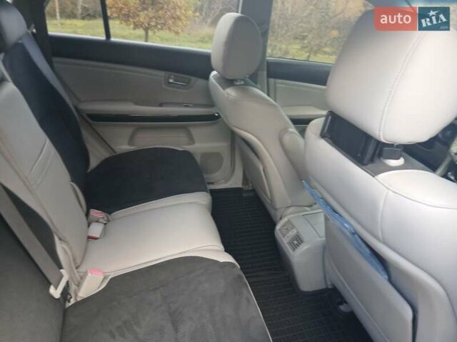 Лексус РХ 2005 в Белой Церкве на Automoto.ua Серый Лексус РХ, объемом двигателя 3.3 л и пробегом 250 тыс. км за 10200 $, фото 6 на Automoto.ua