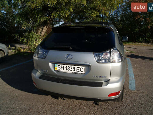 Серый Лексус РХ, объемом двигателя 3.3 л и пробегом 182 тыс. км за 11794 $, фото 1 на Automoto.ua