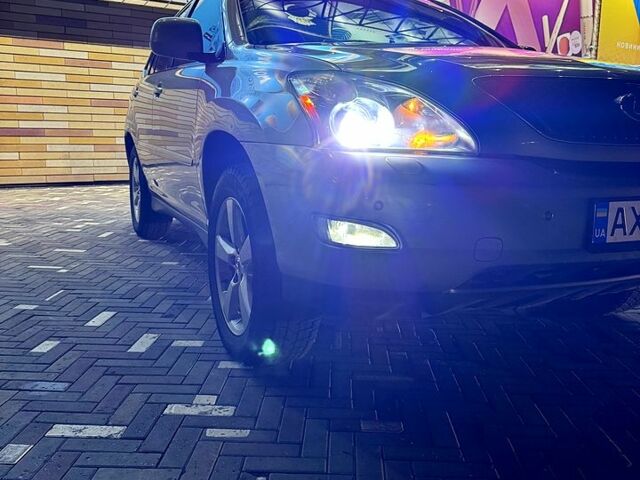 Серый Лексус РХ, объемом двигателя 3.3 л и пробегом 172 тыс. км за 10600 $, фото 3 на Automoto.ua