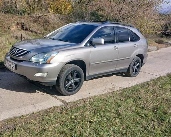 Лексус РХ 2005 в Белой Церкве на Automoto.ua Серый Лексус РХ, объемом двигателя 3.3 л и пробегом 250 тыс. км за 10200 $, фото 13 на Automoto.ua