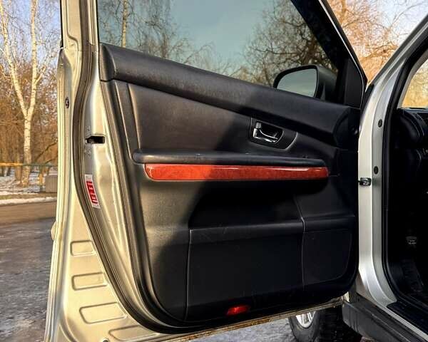 Серый Лексус РХ, объемом двигателя 3 л и пробегом 250 тыс. км за 10200 $, фото 23 на Automoto.ua