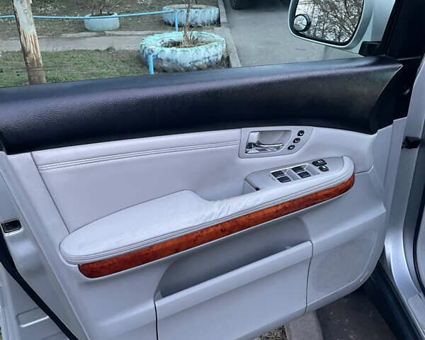 Серый Лексус РХ, объемом двигателя 3.3 л и пробегом 182 тыс. км за 11794 $, фото 9 на Automoto.ua