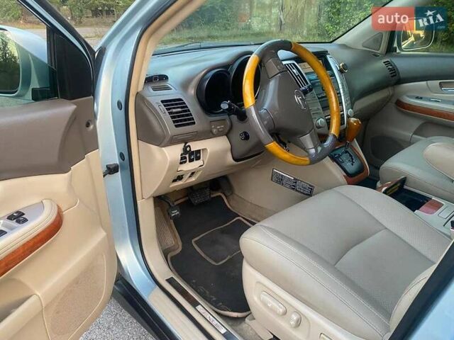 Серый Лексус РХ, объемом двигателя 3 л и пробегом 295 тыс. км за 7150 $, фото 18 на Automoto.ua