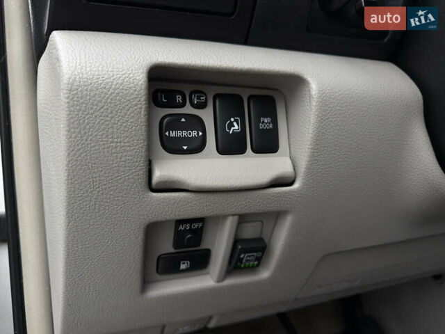 Сірий Лексус РХ, об'ємом двигуна 3 л та пробігом 338 тис. км за 8850 $, фото 36 на Automoto.ua