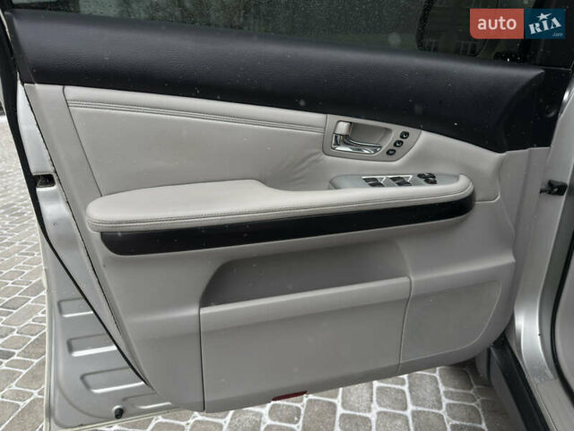Сірий Лексус РХ, об'ємом двигуна 3 л та пробігом 338 тис. км за 8850 $, фото 29 на Automoto.ua