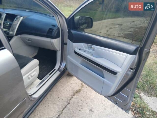 Лексус РХ 2005 в Белой Церкве на Automoto.ua Серый Лексус РХ, объемом двигателя 3.3 л и пробегом 250 тыс. км за 10200 $, фото 4 на Automoto.ua