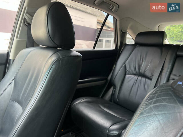 Лексус РХ 2005 в Белой Церкве на Automoto.ua Серый Лексус РХ, объемом двигателя 3.31 л и пробегом 281 тыс. км за 10300 $, фото 21 на Automoto.ua