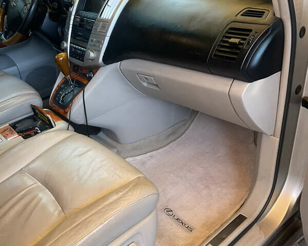 Серый Лексус РХ, объемом двигателя 3.3 л и пробегом 182 тыс. км за 11794 $, фото 19 на Automoto.ua