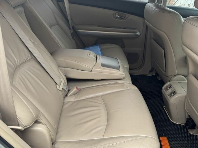 Серый Лексус РХ, объемом двигателя 3.3 л и пробегом 249 тыс. км за 9500 $, фото 3 на Automoto.ua