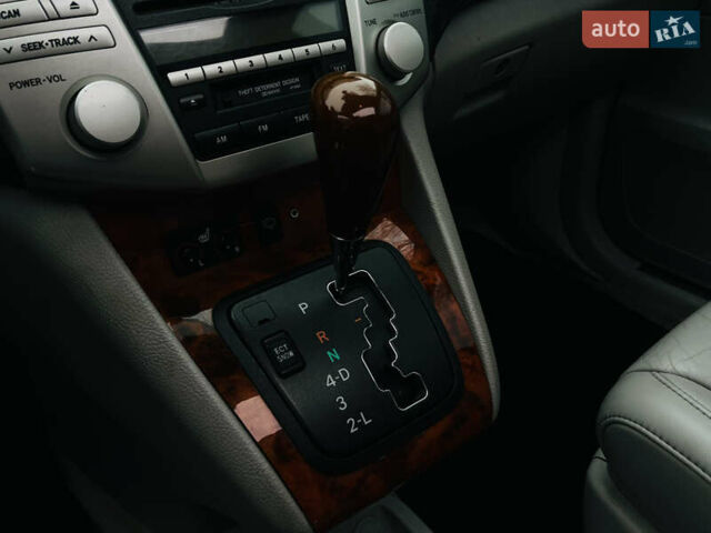 Серый Лексус РХ, объемом двигателя 3.3 л и пробегом 180 тыс. км за 9500 $, фото 24 на Automoto.ua