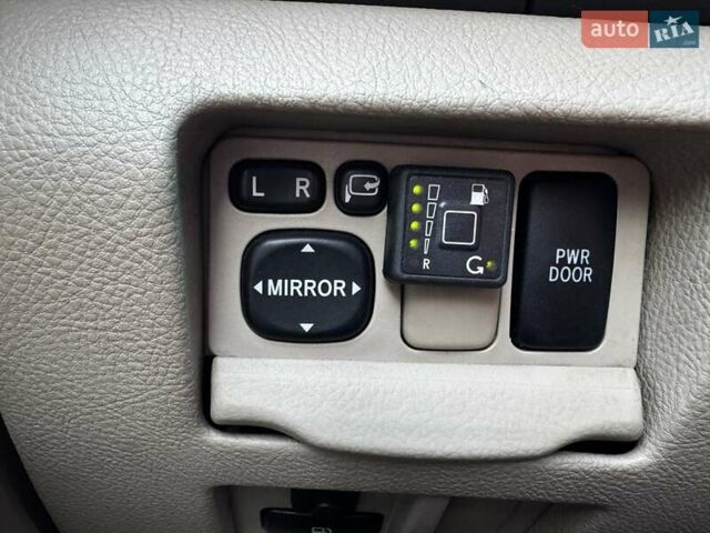 Лексус РХ 2006 у Києві на Automoto.ua Сірий Лексус РХ, об'ємом двигуна 3.3 л та пробігом 227 тис. км за 10500 $, фото 19 на Automoto.ua