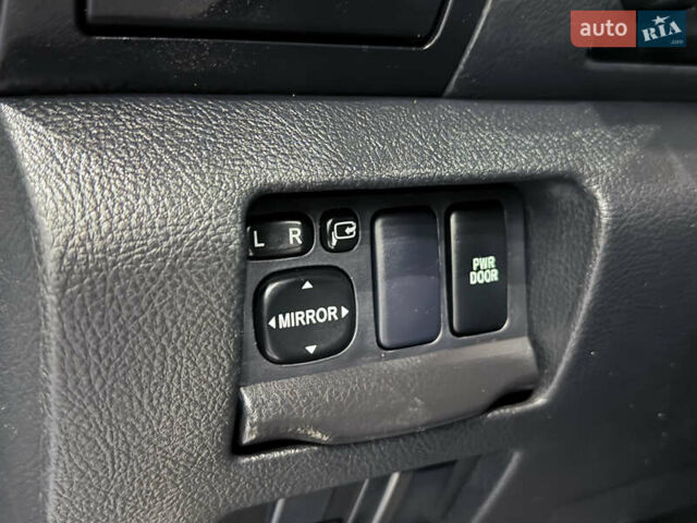 Сірий Лексус РХ, об'ємом двигуна 3.3 л та пробігом 204 тис. км за 9999 $, фото 23 на Automoto.ua